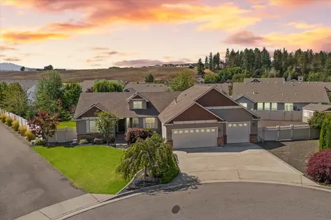 1118 S Harmony Ct, Greenacres, WA 99016