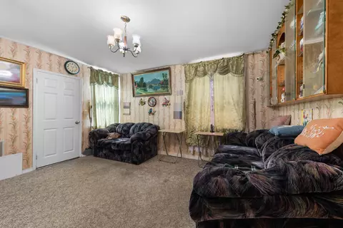 717 E Olympic Ave, Spokane, WA 99207 photo 5