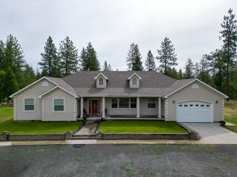 12110 N Craig Rd, Nine Mile Falls, WA 99026