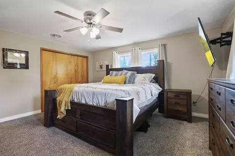 Bedroom - 11105 E 8th Ave, Spokane Valley, WA 99206 photo 2 of 4