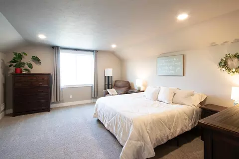 Bedroom - 1010 E Handy Rd, Colbert, WA 99005 photo 3 of 5