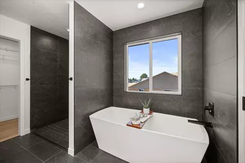 2011 W Walker Ave, Spokane, WA 99208 photo 16