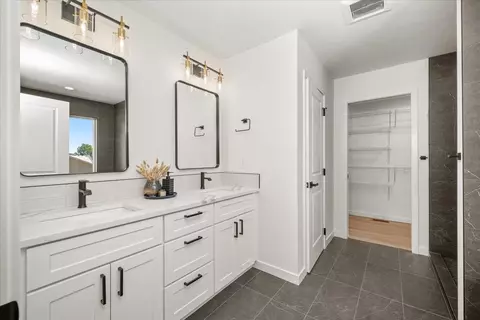 2011 W Walker Ave, Spokane, WA 99208 photo 15