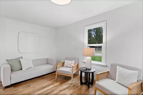 Living - 7005 E 9th Ave, Spokane Valley, WA 99212 photo 2 of 3