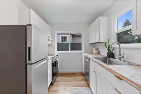 Kitchen - 7005 E 9th Ave, Spokane Valley, WA 99212 photo 1 of 4