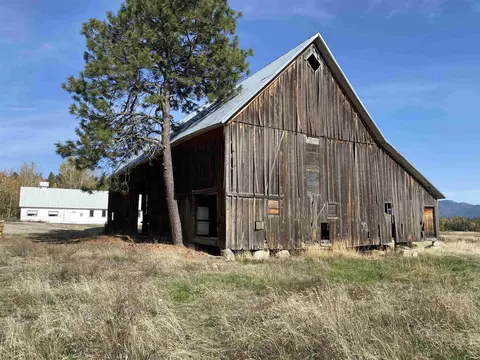 19762 Westside Calispel Rd, Cusick, WA 99119 photo 4