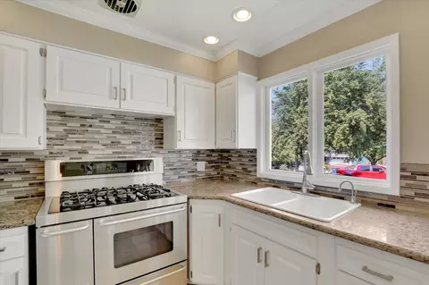 3704 E 11th Ave, Spokane, WA 99202 photo 4