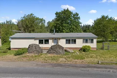 3717 E Chattaroy Rd, Chattaroy, WA 99003