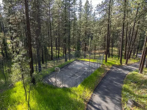 View/Area - 1820 E Leona Dr, Spokane, WA 99208 photo 2 of 6
