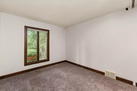 Bedroom - 1820 E Leona Dr, Spokane, WA 99208 photo 5 of 5