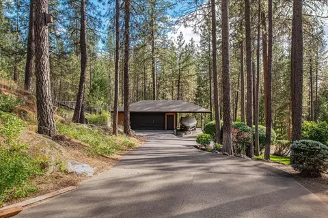 Exterior - 1820 E Leona Dr, Spokane, WA 99208 photo 5 of 7