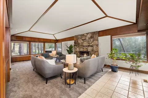 Living - 1820 E Leona Dr, Spokane, WA 99208 photo 2 of 6