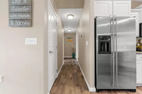 Entry Way - 823 E Silver Pine Rd, Colbert, WA 99005 photo 2 of 3