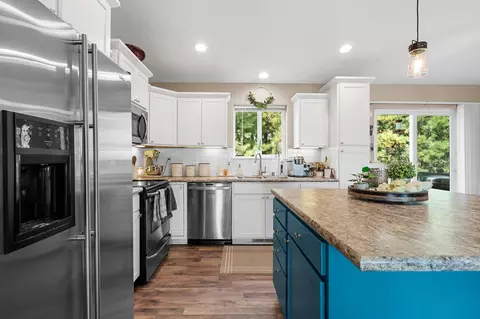 Kitchen - 823 E Silver Pine Rd, Colbert, WA 99005 photo 1 of 2