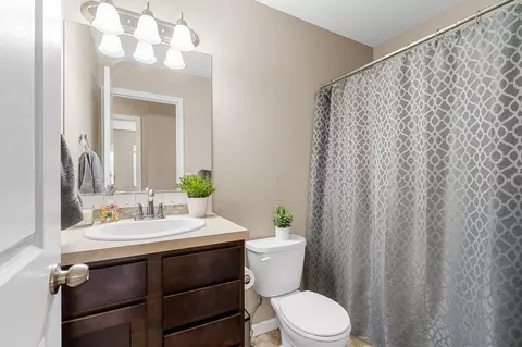 Bath - 823 E Silver Pine Rd, Colbert, WA 99005 photo 2 of 2