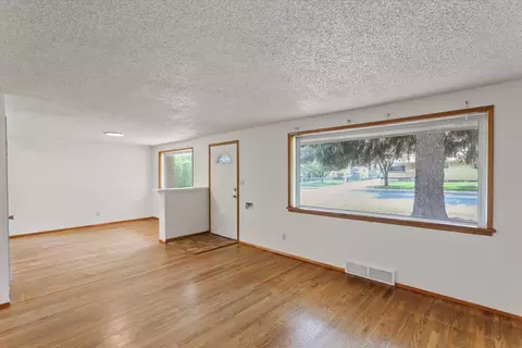 Living - 3519 E 9th Ave, Spokane, WA 99208 photo 4 of 4