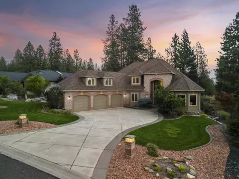 5714 N Vista Grande Dr, Otis Orchards, WA 99027