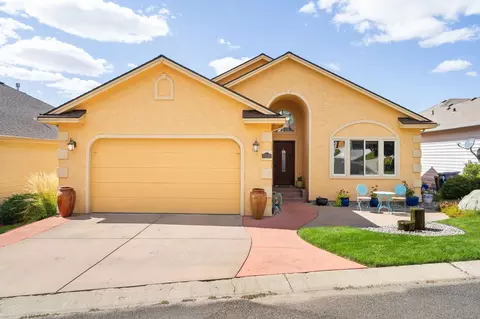 12110 S Troon Ln, Spokane, WA 99223