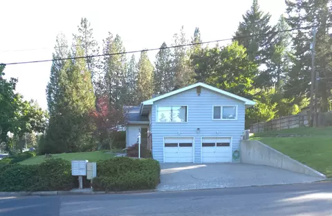 905 W Banbury Dr, Spokane, WA 99218
