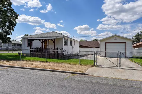 1527 E Rowan Ave, Spokane, WA 99207