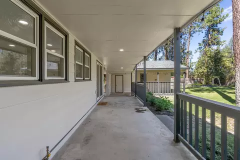Exterior - 12511 E 19th Ave, Spokane Valley, WA 99216 photo 6 of 8