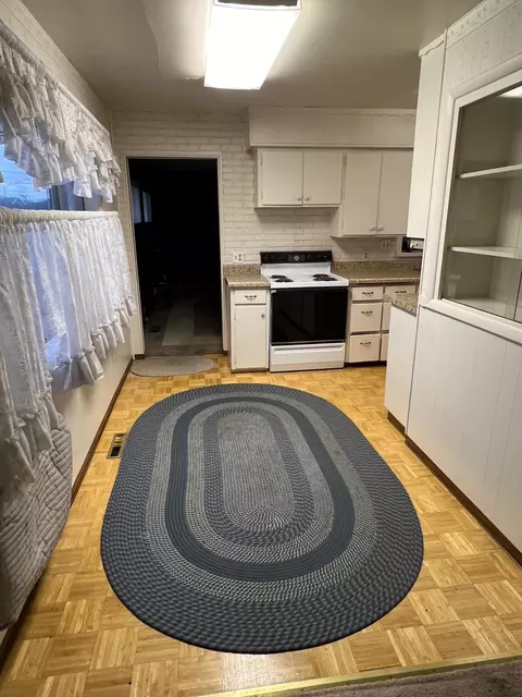 Kitchen - 2924 Euclid Ave, Spokane, WA 99207 photo 1 of 3