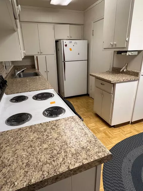 Kitchen - 2924 Euclid Ave, Spokane, WA 99207 photo 3 of 3