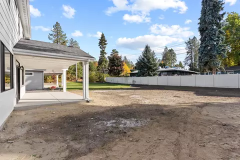 Exterior - 2120 E 33rd Ave, Spokane, WA 99203 photo 7 of 9