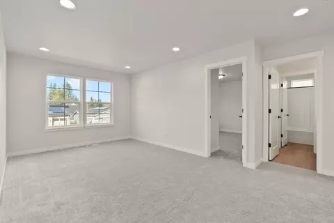 Bedroom - 2120 E 33rd Ave, Spokane, WA 99203 photo 1 of 7