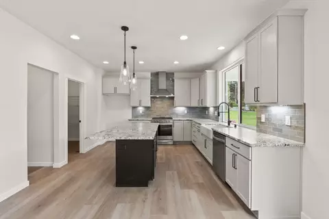 Kitchen - 2120 E 33rd Ave, Spokane, WA 99203 photo 1 of 4