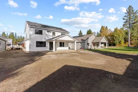 Exterior - 2120 E 33rd Ave, Spokane, WA 99203 photo 8 of 9