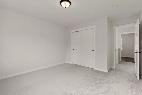 Bedroom - 2120 E 33rd Ave, Spokane, WA 99203 photo 6 of 7