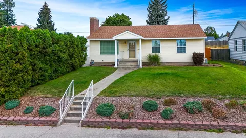 2728 W Hoffman Ave, Spokane, WA 99205