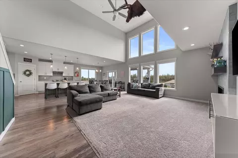 Living - 9505 W Masters Ln, Cheney, WA 99004 photo 2 of 3