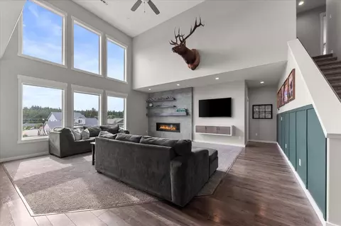 Living - 9505 W Masters Ln, Cheney, WA 99004 photo 1 of 3