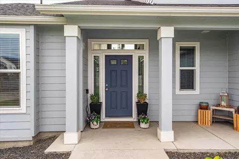 Entry Way - 9505 W Masters Ln, Cheney, WA 99004 photo 1 of 4