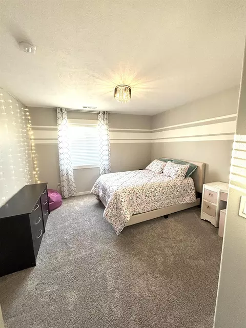 Bedroom - 9505 W Masters Ln, Cheney, WA 99004 photo 4 of 5
