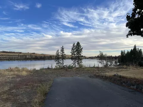 15617 W Silver Lake Rd, Medical Lake, WA 99022