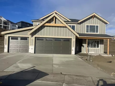 18004 E Wind Rose Ct, Greenacres, WA 99016