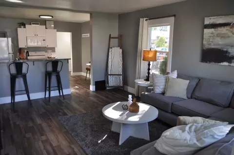 Living - 804 E Hoffman Ave, Spokane, WA 99207 photo 1 of 2