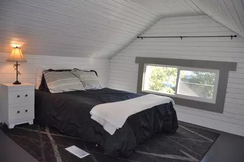 Bedroom - 804 E Hoffman Ave, Spokane, WA 99207 photo 5 of 5