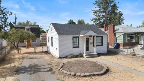 5207 N Jefferson St, Spokane, WA 99205