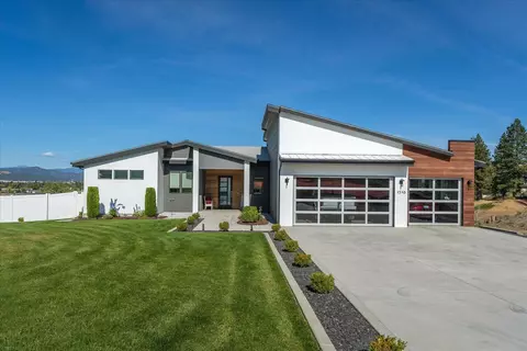 1516 S Chapman Rd, Greenacres, WA 99016