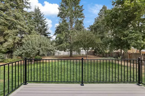 Exterior - 616 E Roundtable Cir, Spokane, WA 99218 photo 2 of 6