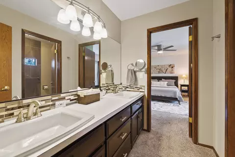 Bath - 4725 E Sumac Dr, Spokane, WA 99223 photo 1 of 4