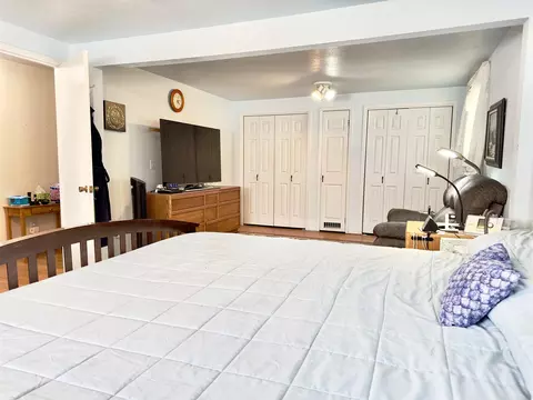 Bedroom - 11215 E 19th Ave, Spokane Valley, WA 99206 photo 5 of 6
