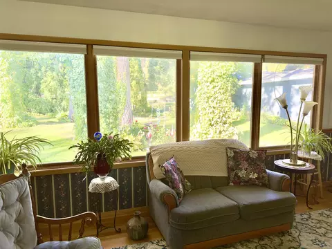 Living - 11215 E 19th Ave, Spokane Valley, WA 99206 photo 3 of 3