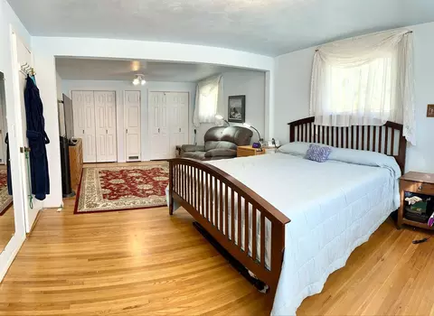Bedroom - 11215 E 19th Ave, Spokane Valley, WA 99206 photo 6 of 6
