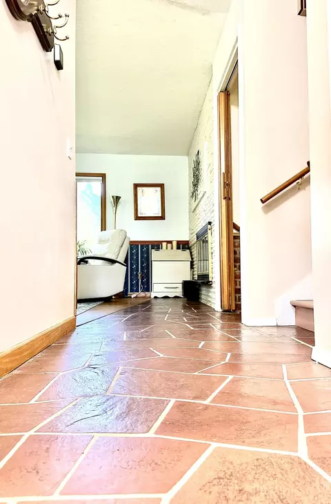 Entry Way - 11215 E 19th Ave, Spokane Valley, WA 99206 photo 1 of 4