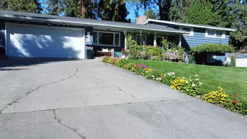 Exterior - 11215 E 19th Ave, Spokane Valley, WA 99206 photo 6 of 7